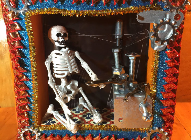 Muertos Fix-it - Sculpture